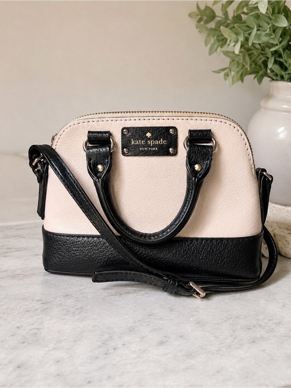 Kate Spade New York Wellesley Mini Rachelle Crossbody Satchel Blak Cream Purse